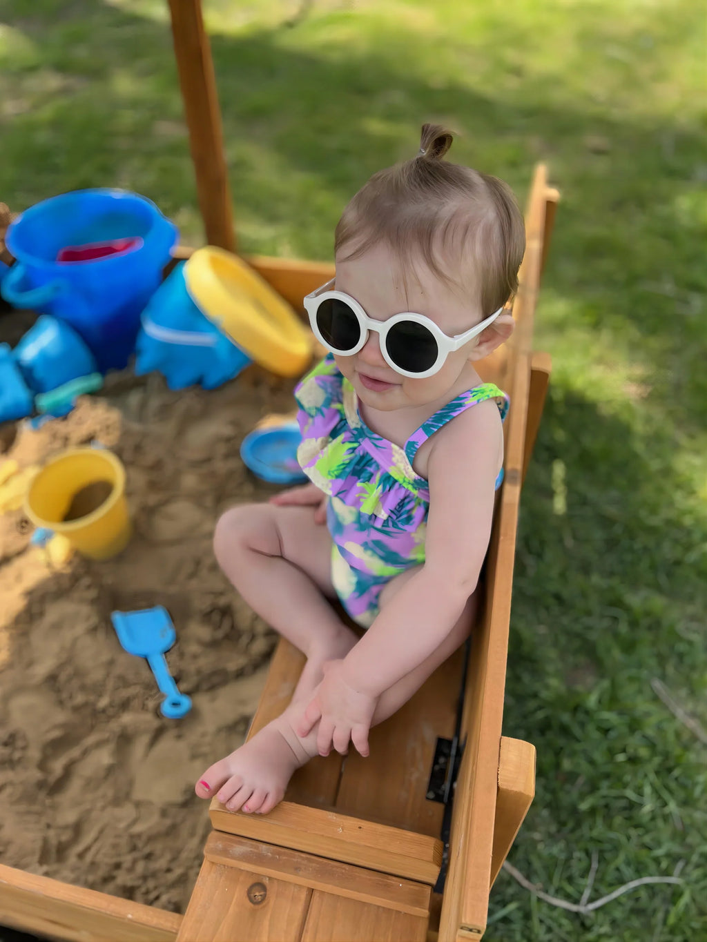 2026 Morgete 47'' Outdoor Sandbox for Kids with Lid and Bench, Wooden Sand Play Toys Center