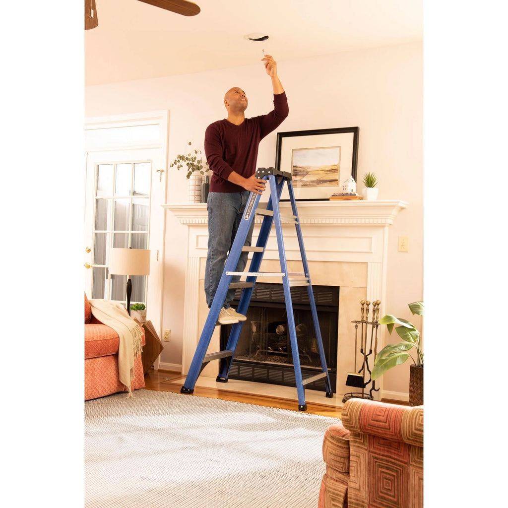 2026 Louisville Ladder 6 ' Fiberglass Step, 10' Reach, 225-lb, Load Capacity, W-3217-06