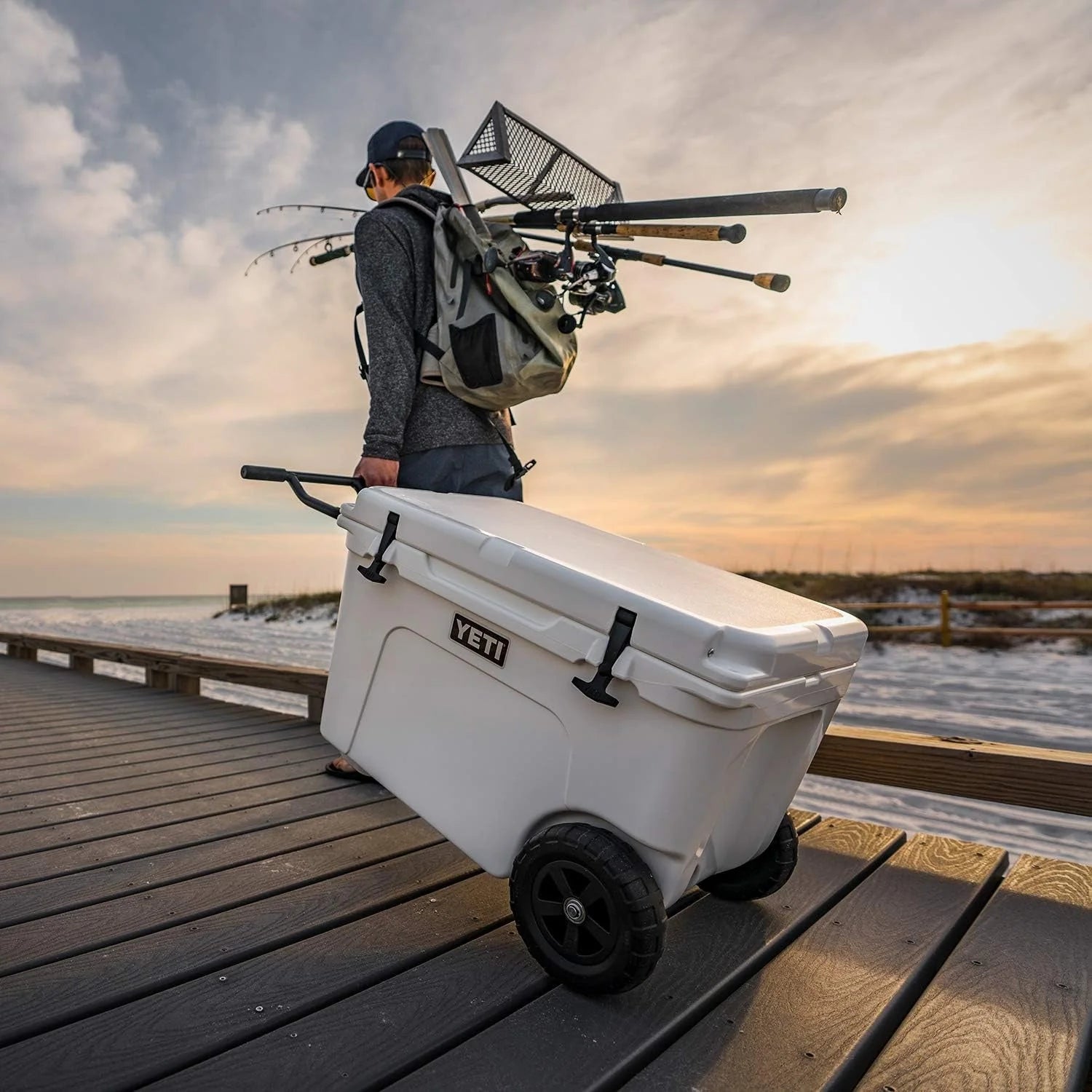 2026 YETI Tundra Haul Cooler Box with Wheels, Navy Blue