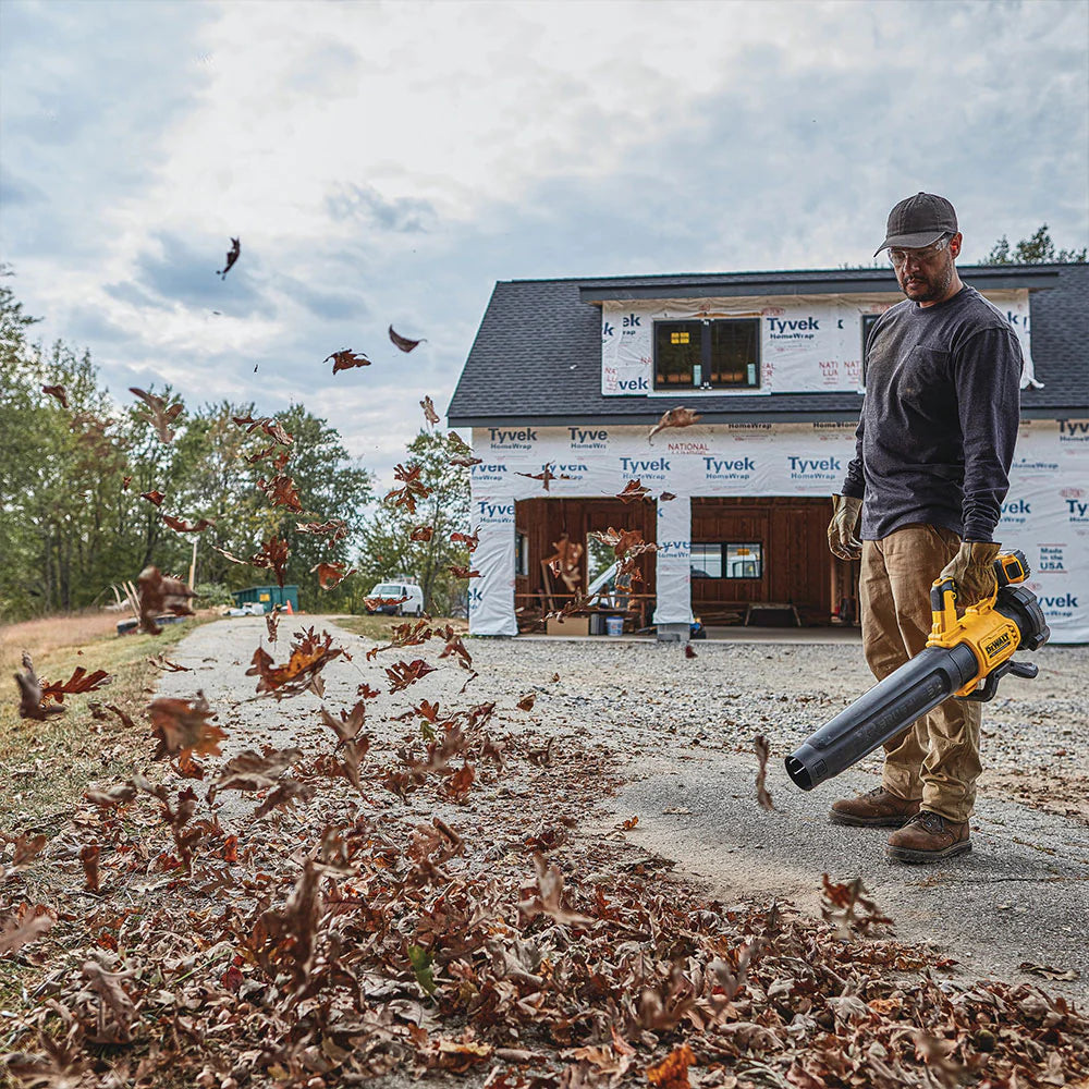 2026 DeWALT DCBL722P1 20V MAX XR Brushless Ergonomic Handheld Blower Kit
