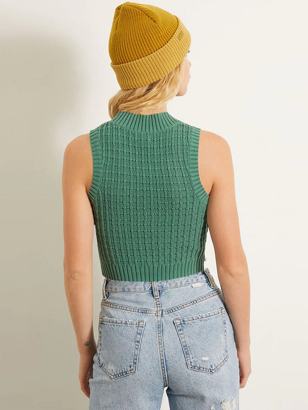 2026 Crew Neck Sleeveless Knit Sweater