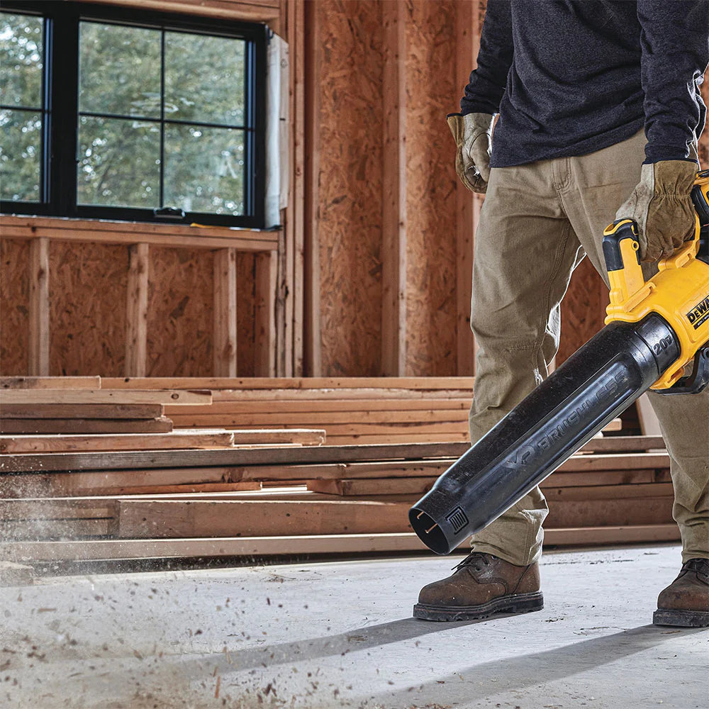 2026 DeWALT DCBL722P1 20V MAX XR Brushless Ergonomic Handheld Blower Kit