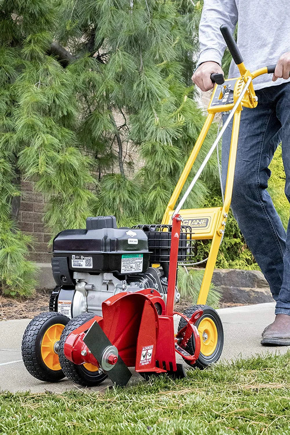 2026 01-5.5GT-7 Petrol-powered lawn edger, 5.50 Nm gross torque/3.5 hp B&S engine, 7-inch wheels