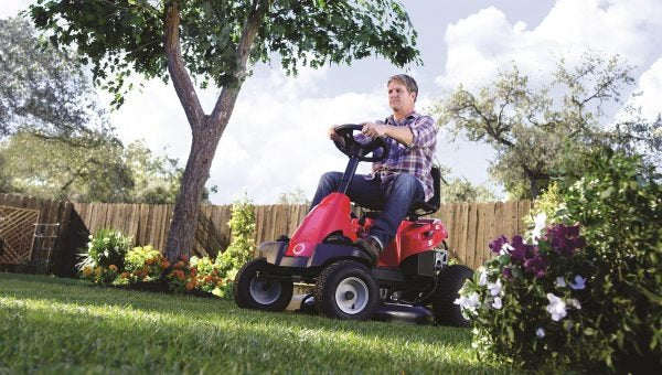 2026 Troy-Bilt TB30 382 cm³ ride-on lawnmower with 6 gears, fully refurbished, compact design, adjustable height