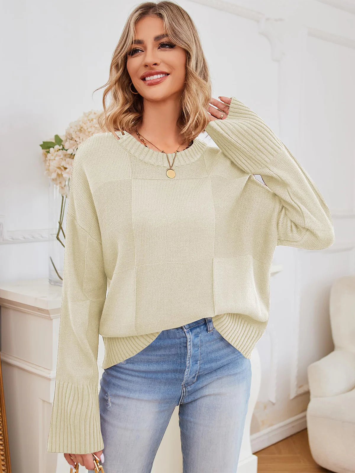 2026 Patterned Sweaters in Light and Dark Colors