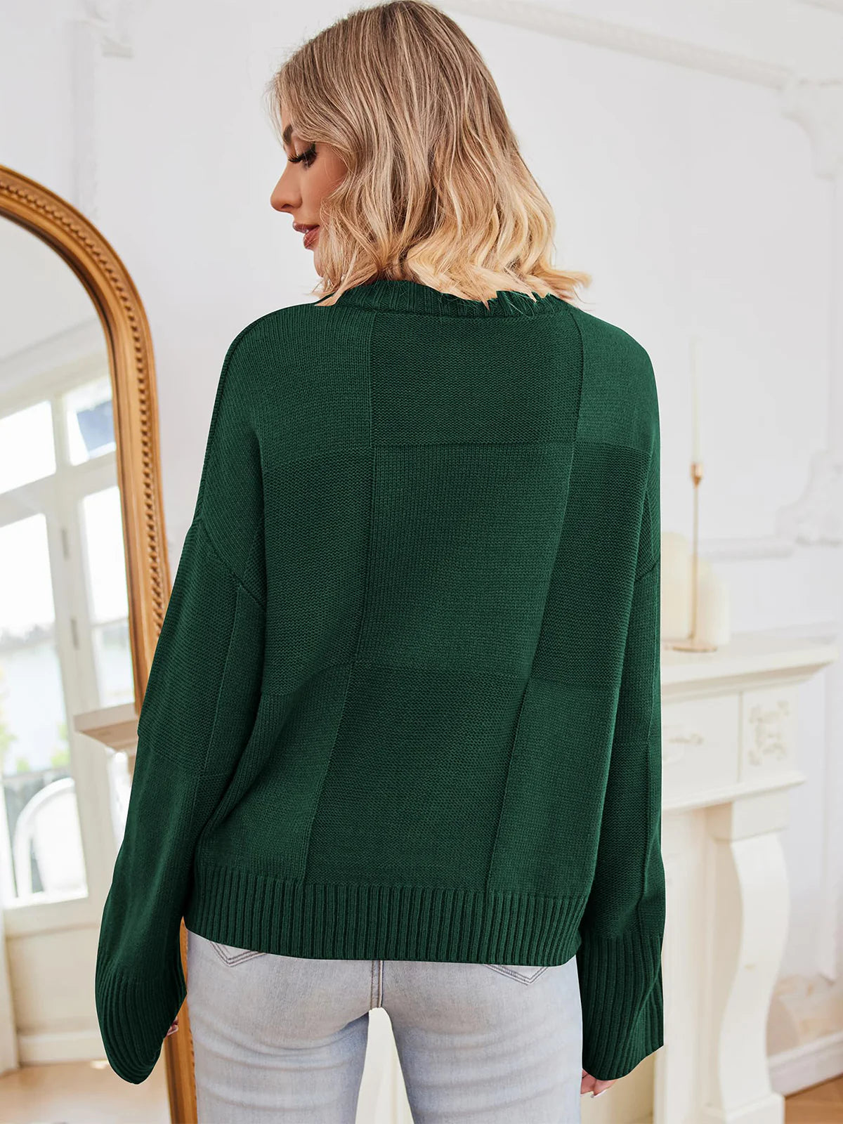 2026 Patterned Sweaters in Light and Dark Colors