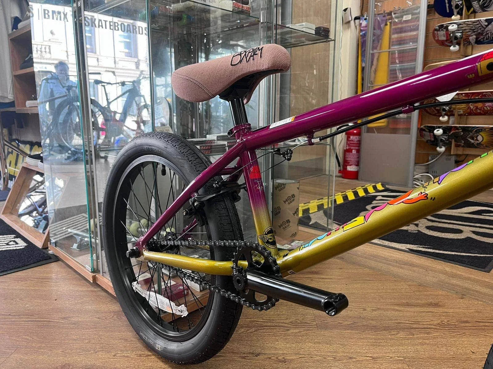 GT Performer BMX Bike – Mid-Range Freestyle Bike with 20.5" & 21" Top Tube Options