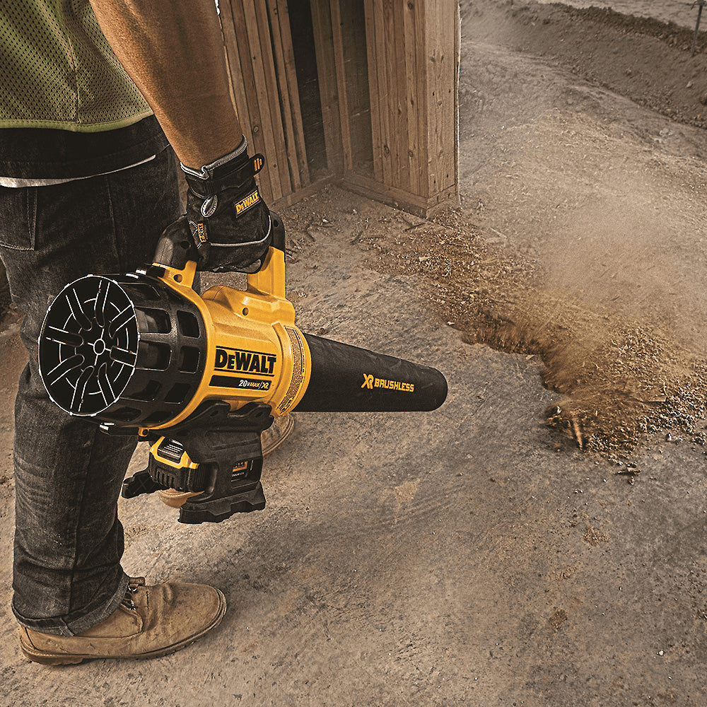 2026 DeWALT DCKO975M1 20V Cordless String Trimmer/Blower Combo Kit