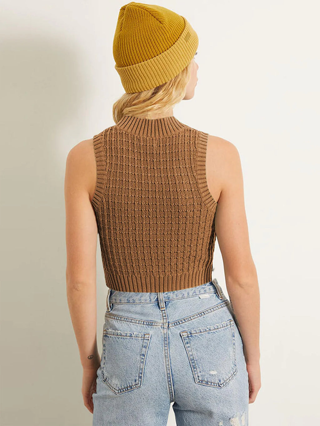 2026 Crew Neck Sleeveless Knit Sweater